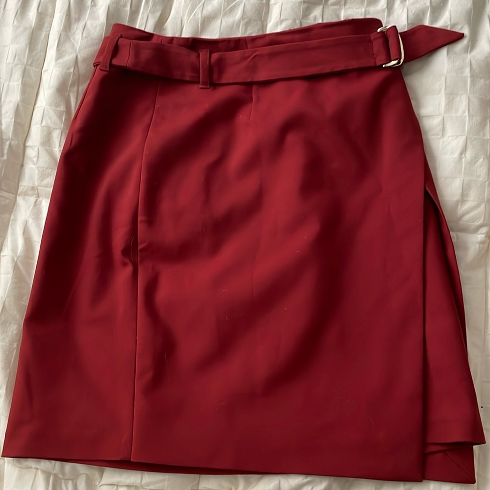 White House Envelope A Line Size 00 Cinnamon Color Skirt New with tags, belted